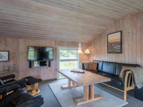 Holiday Home Fan� Cxlvii