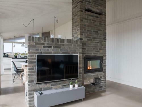 Holiday Home Fan� Clxxxiv