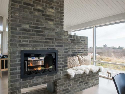 Holiday Home Fan� Clxxxiv