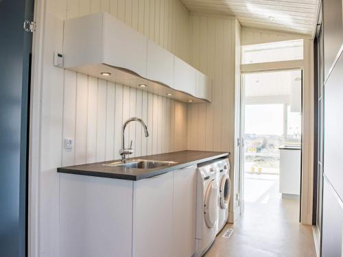 Holiday Home Fan� Clxxxiv