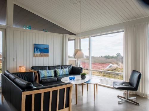 Holiday Home Fan� Clxxxiv
