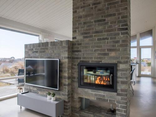 Holiday Home Fan� Clxxxiv
