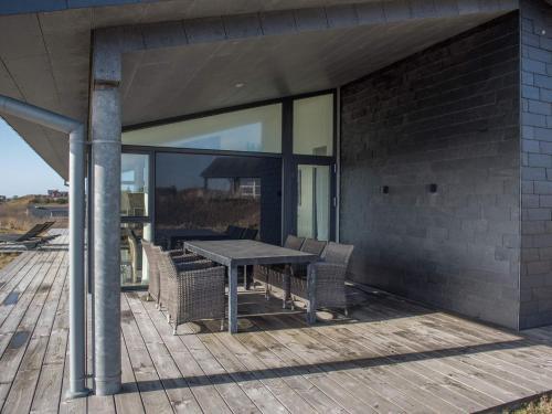Holiday Home Fan� Clxxxiv