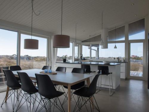 Holiday Home Fan� Clxxxiv
