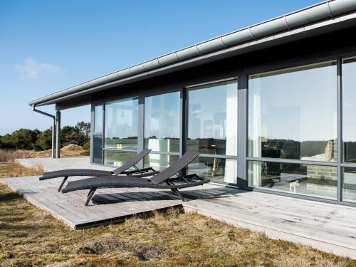 Holiday Home Fan� Clxxxiv