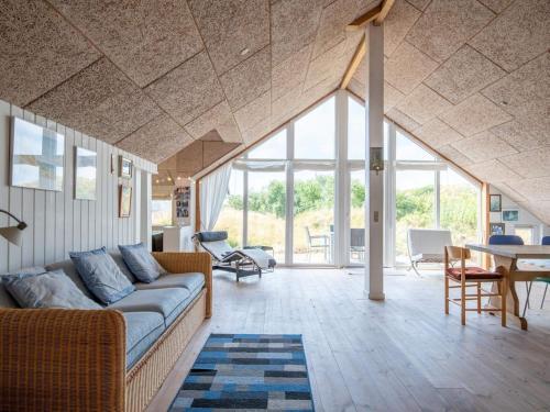 Holiday Home Fan� Cxcvi