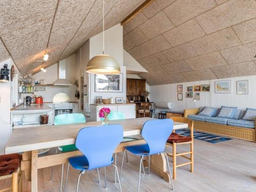 Holiday Home Fan� Cxcvi