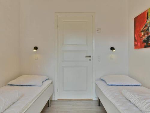 Holiday Home Fan� Clxxxv