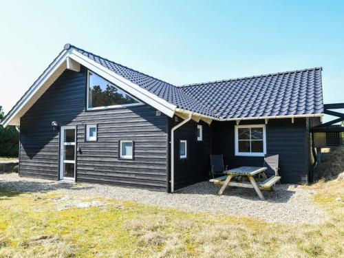 Holiday Home Fan� Clxxxv