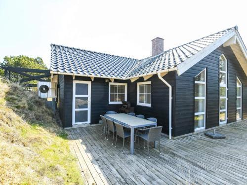 Holiday Home Fan� Clxxxv