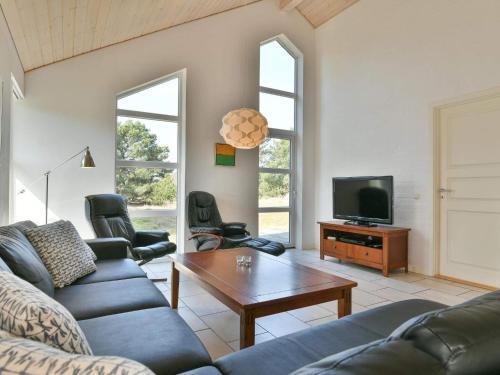 Holiday Home Fan� Clxxxv