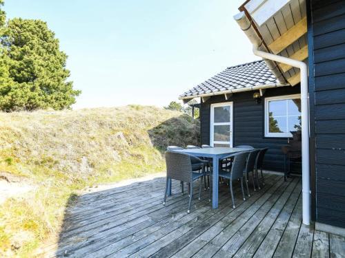 Holiday Home Fan� Clxxxv