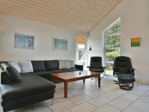 Holiday Home Fan� Clxxxv