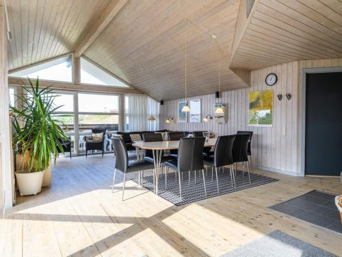 Holiday Home Fan� LxXXIX