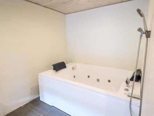 Holiday Home Fan� LxXXIX