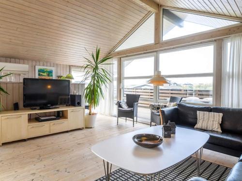 Holiday Home Fan� LxXXIX