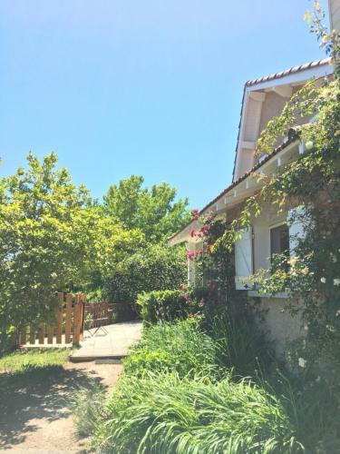 Bed & Breakfast Maison D'h�tes L'escale Du Loup Blanc