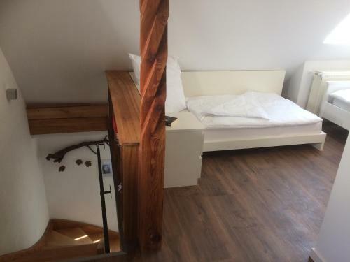 Stilvoll Modernisiertes Ferienhaus "kleine Winzerin"