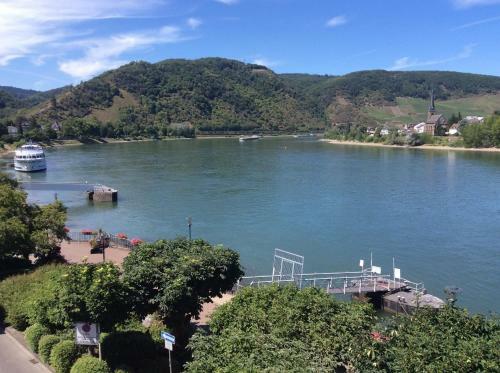 Apartamento Gro�e Wohnung Mit Rheinblick