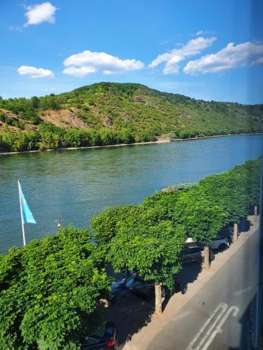 Apartamento Gro�e Wohnung Mit Rheinblick