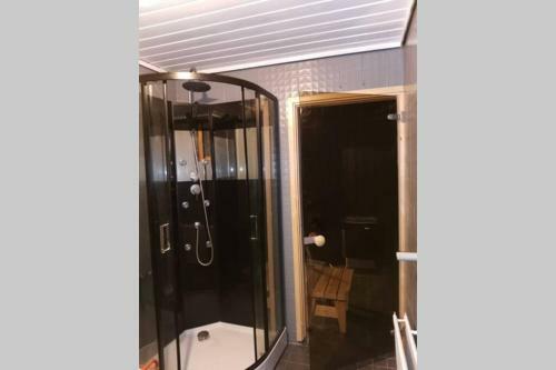 Villa Arctic Passion With Outdoor Jacuzzi!