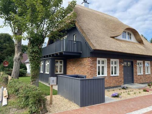 Fw Bonica Reetdachhaus 4 Personen Balkon 2 Sz
