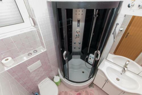 Studio Apartments Zloic In Krvavica