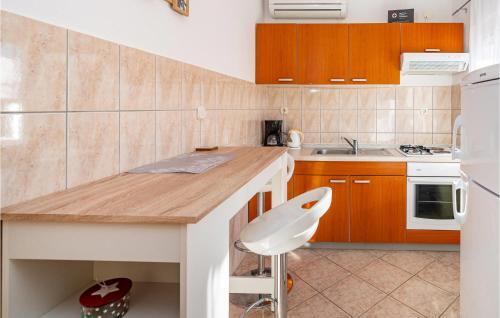 Beautiful Apartment In Krusevo With 2 Bedrooms