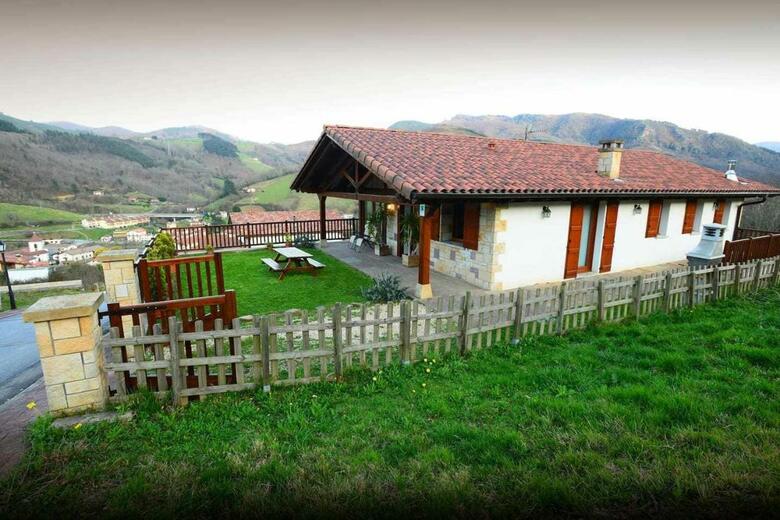 Casa Angiz Etxea
