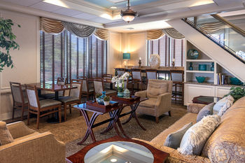 Posada Five Towns Inn - Lawrence