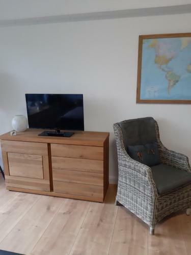 Modern City Apartment With Balcony And Nice Parc View