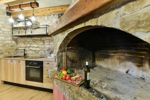 Stone Villa Didovi Snovi With Heated Pool