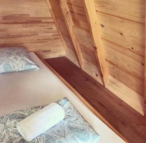 Hostel & Glamping Lana Haus