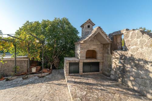 Apartment Roko Trogir-ljubitovica