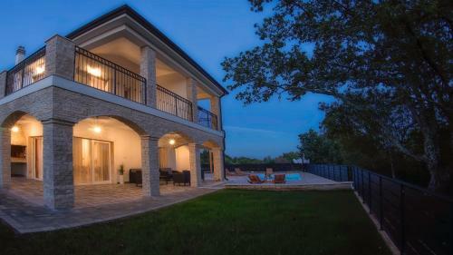 Villa Holiday