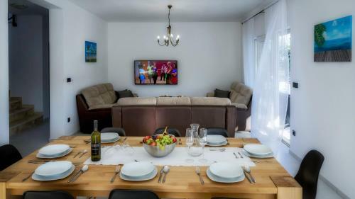 Villa Holiday
