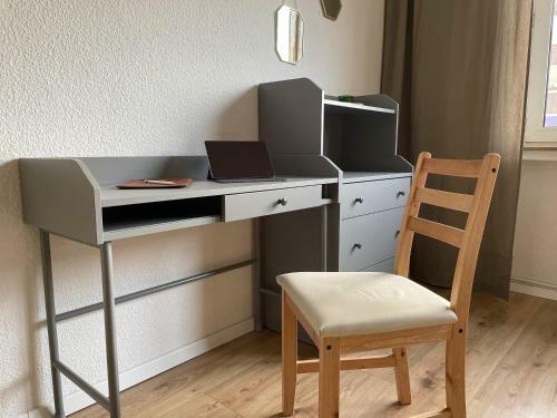Purple Kitchen Apartment Mit Gro�er Wohnk�che