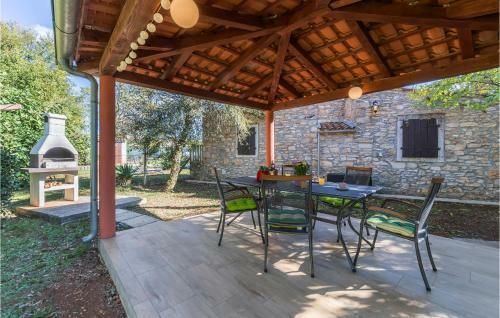 Nice Home In Loborika With 2 Bedrooms