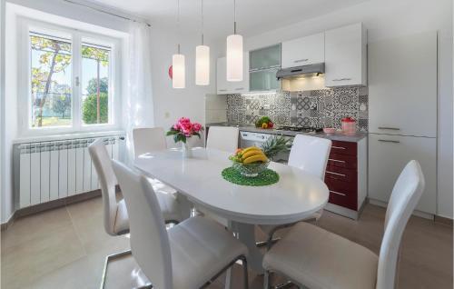 Nice Home In Loborika With 2 Bedrooms