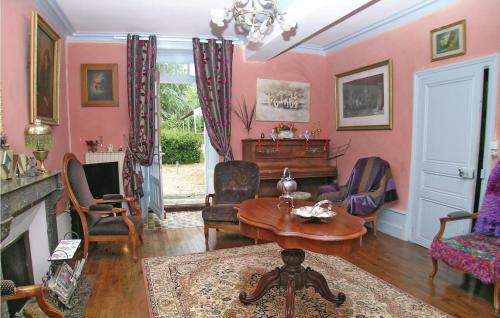 Holiday Home Logis De Cheneviere