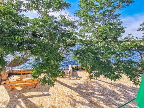 Holiday House "figurica" Lun
