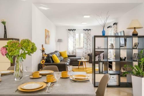 Luxury Villa Cherry In Natural Park