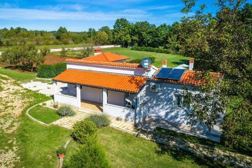 Luxury Villa Cherry In Natural Park