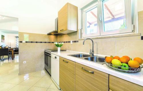 Luxury Villa Cherry In Natural Park