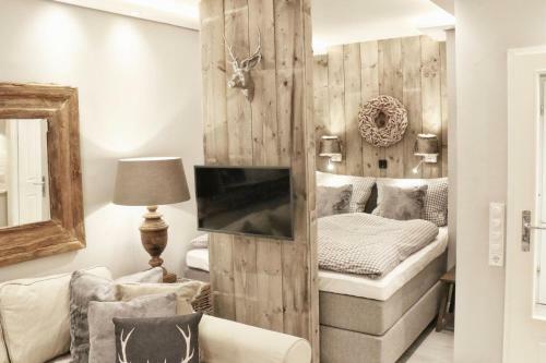 Home Suites Apartment 5
