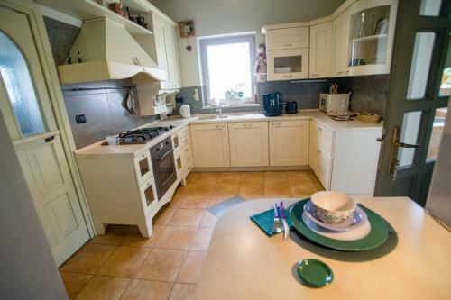 Beautiful Villa Julia, South Istria, Garden, Pool