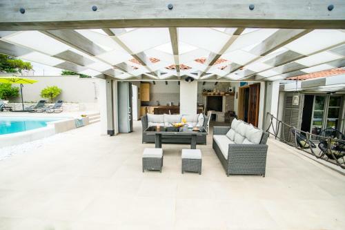 Beautiful Villa Julia, South Istria, Garden, Pool