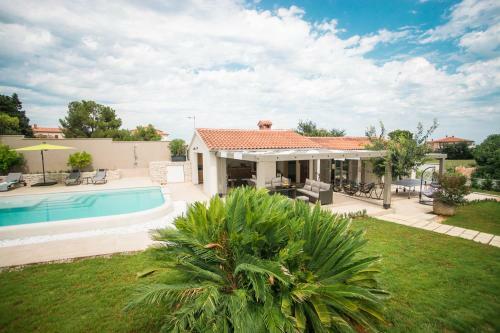Beautiful Villa Julia, South Istria, Garden, Pool