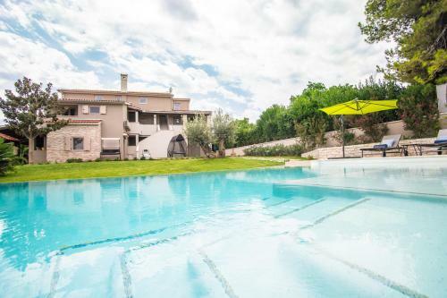 Beautiful Villa Julia, South Istria, Garden, Pool