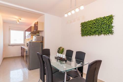 Marina View Apartment